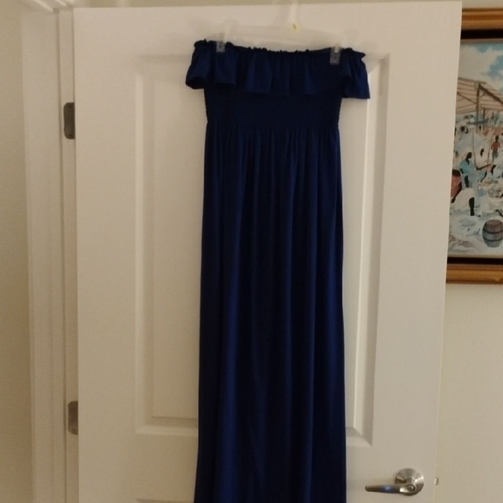 Elegant Blue Off-Shoulder Maxi Dress